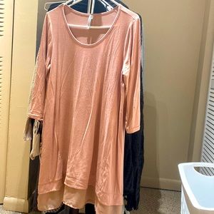 Monoreno blush top. Size S.